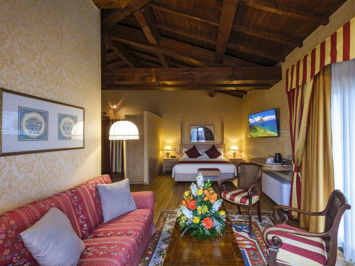 Hotel Orologio Ferrara Buitenkant foto