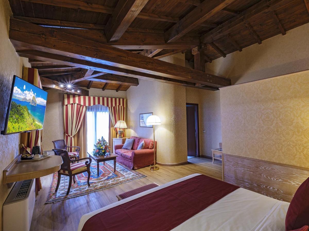 Hotel Orologio Ferrara Buitenkant foto