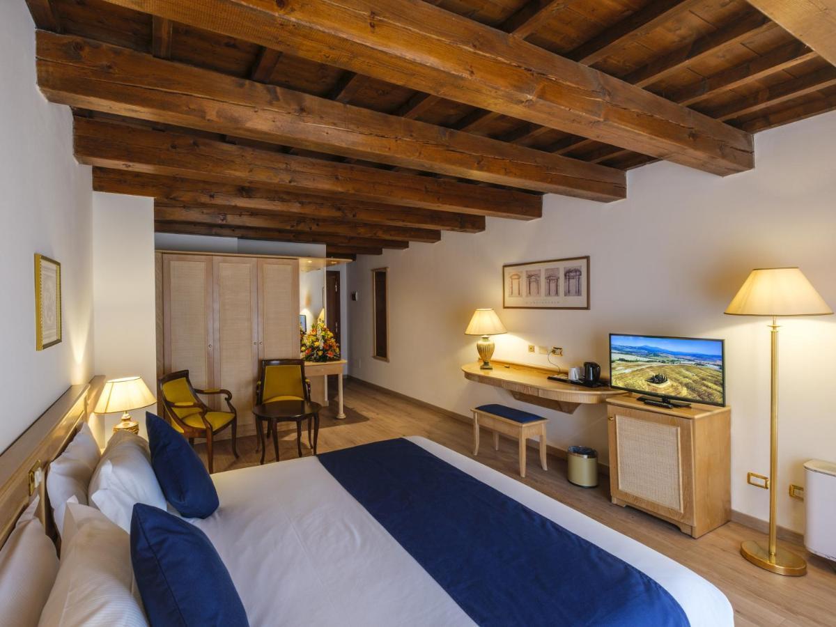 Hotel Orologio Ferrara Buitenkant foto